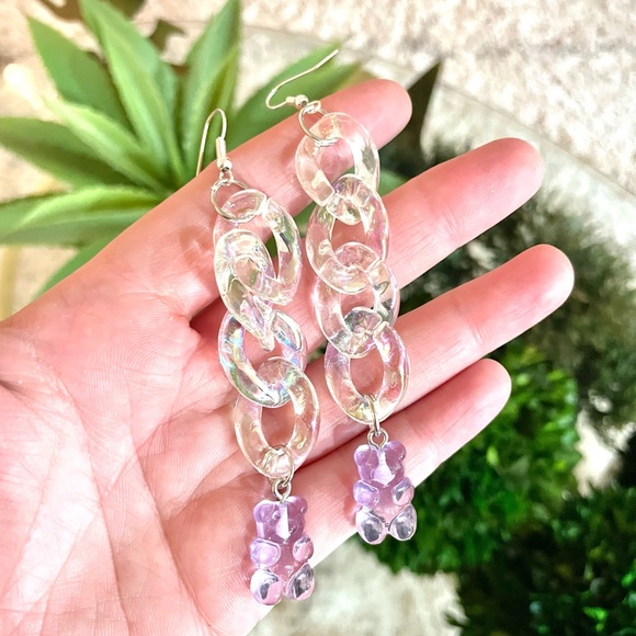 Acrylic Chain Link Gummy Bear Earrings - Picture 4 of 6